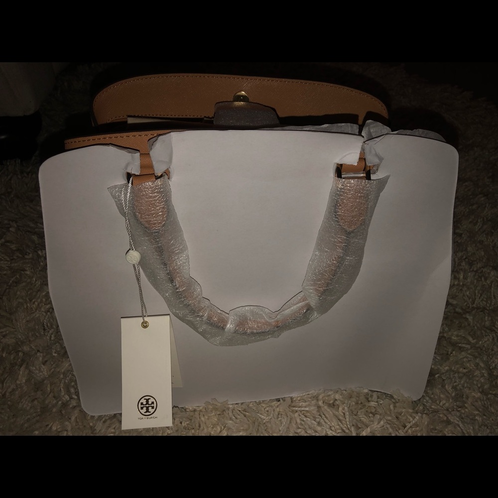 Tory Burch Robinson Triple Compartment Tote - Picture 6 of 8
